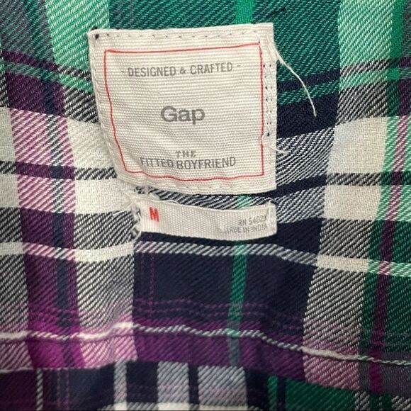 Gap The Fitted Boyfriend Plaid Flannel Button Up Shirt, Medium - Picture 11 of 13